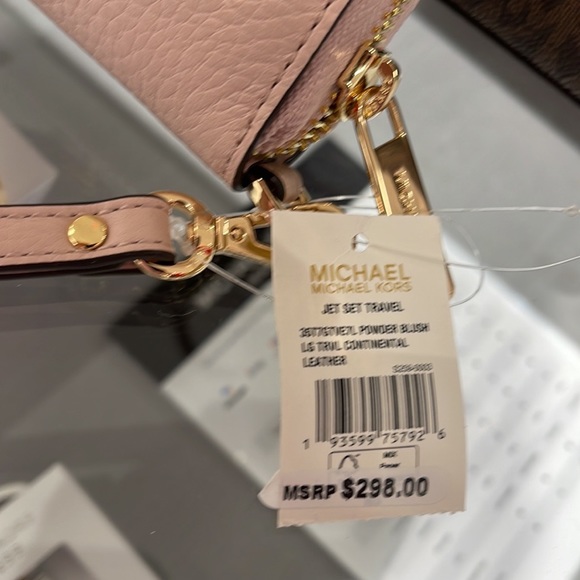 MICHAEL KORS LARGE TRAVEL CONTINENTAL WRISTLET WALLET PHONEHOLDER POWDER BLUSH - Picture 12 of 16